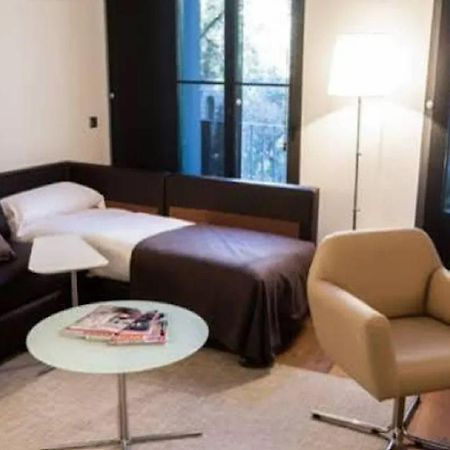 Izaka Apartments D377 برشلونة المظهر الخارجي الصورة